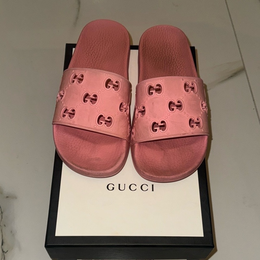 Gucci Pink Slide Sandals Women’s size 9